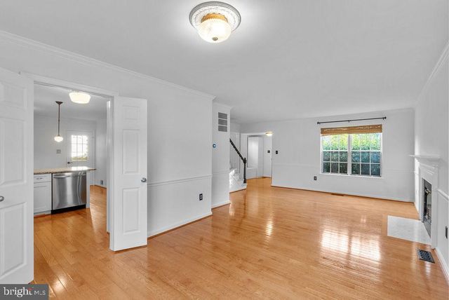 10004 GEORGIAN WOODS CT, Burke, VA 22015
