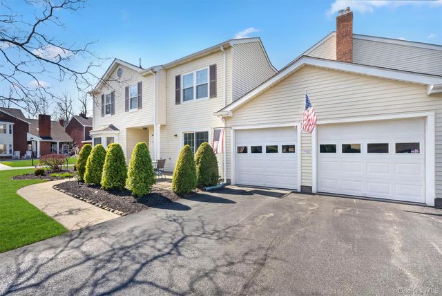 49 Candlestick Court, Warwick, NY 10990