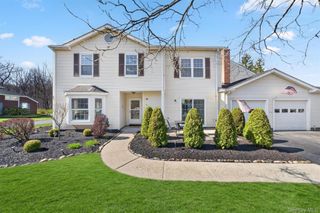 49 Candlestick Court, Warwick, NY 10990