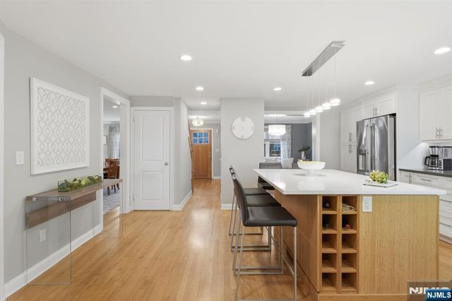 89 Surrey Lane, Tenafly, NJ 07670