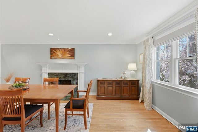 89 Surrey Lane, Tenafly, NJ 07670
