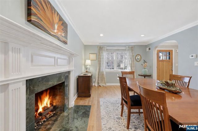 89 Surrey Lane, Tenafly, NJ 07670