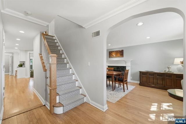 89 Surrey Lane, Tenafly, NJ 07670