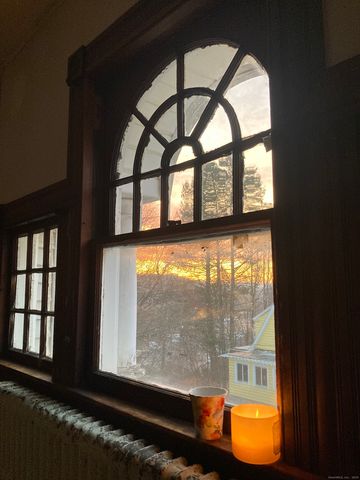 24 Maynard Avenue, Waterbury, CT 06708