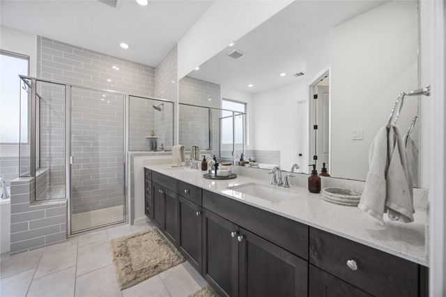 1301 Knollbridge Point Lane, Pinehurst, TX 77362