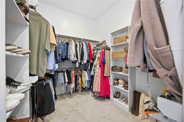 1301 Knollbridge Point Lane, Pinehurst, TX 77362