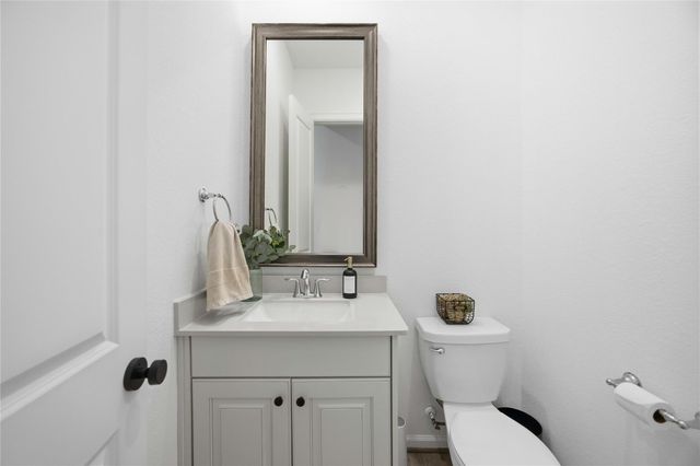 1301 Knollbridge Point Lane, Pinehurst, TX 77362