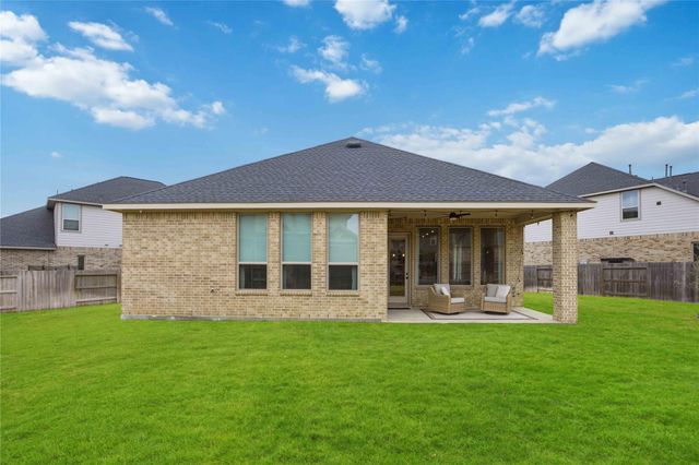 1301 Knollbridge Point Lane, Pinehurst, TX 77362