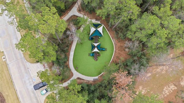 1301 Knollbridge Point Lane, Pinehurst, TX 77362