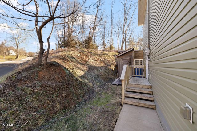 205 Spring Street, Jonesborough, TN 37659