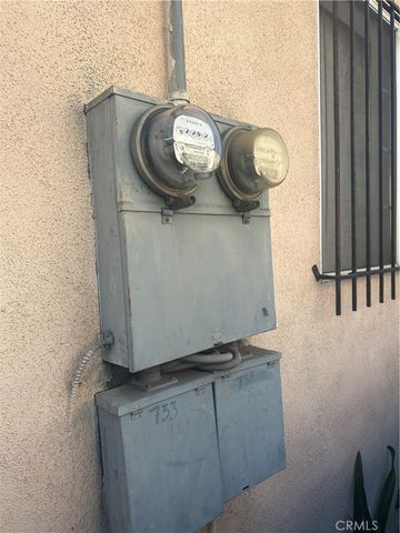 731 W 54th, Los Angeles, CA 90037