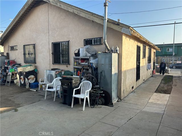 731 W 54th, Los Angeles, CA 90037