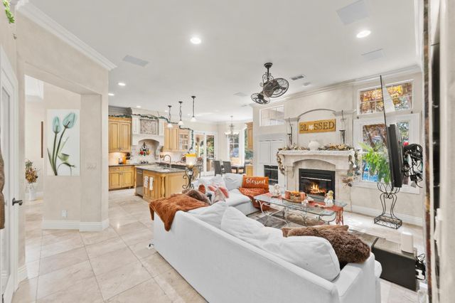 3810 Bilbao Ct, Cameron Park, CA 95682