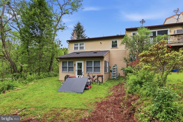 350 JUNIPER DR, Etters, PA 17319