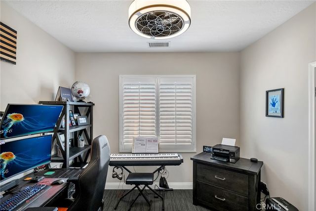 6694 Paw Paw, Hesperia, CA 92345
