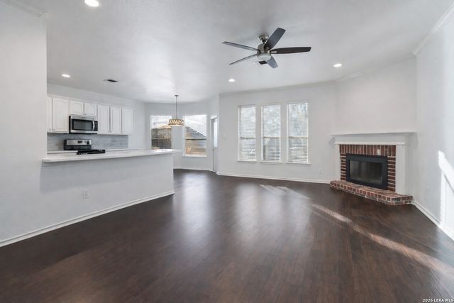 21627 Iron Ridge Ct, San Antonio, TX 78258