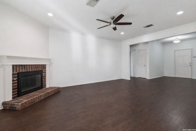 21627 Iron Ridge Ct, San Antonio, TX 78258