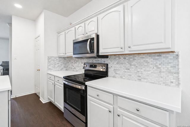 21627 Iron Ridge Ct, San Antonio, TX 78258