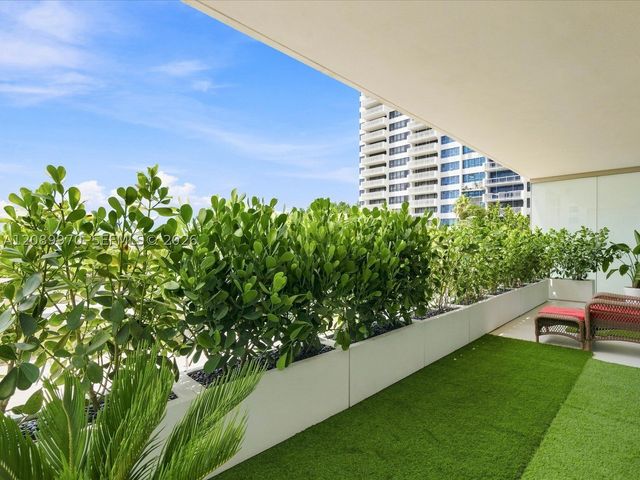 10203 Collins Ave 304, Bal Harbour, FL 33154
