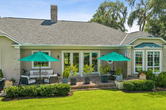 7 Middleton Gardens Pl, Bluffton, SC 29910