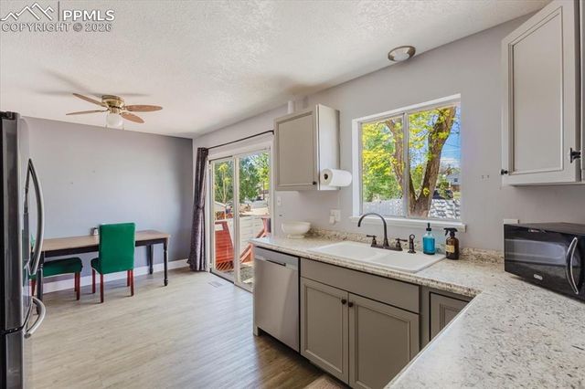 11 MacGregor Road, Pueblo, CO 81001