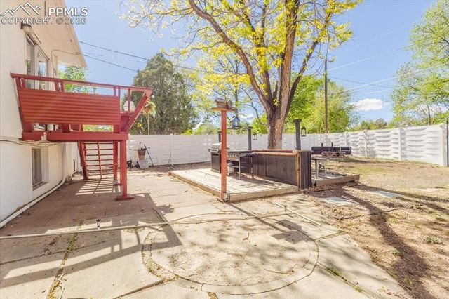 11 MacGregor Road, Pueblo, CO 81001