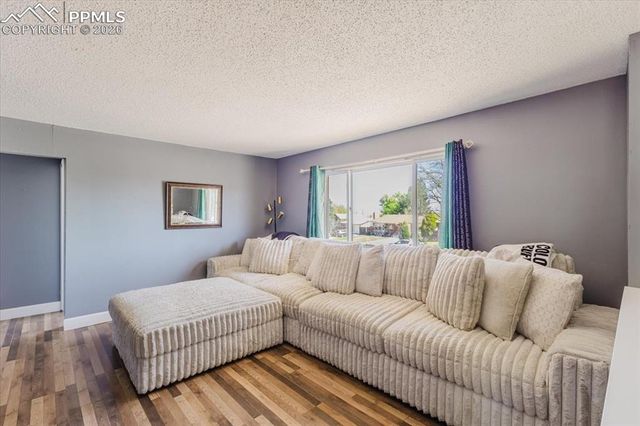 11 MacGregor Road, Pueblo, CO 81001