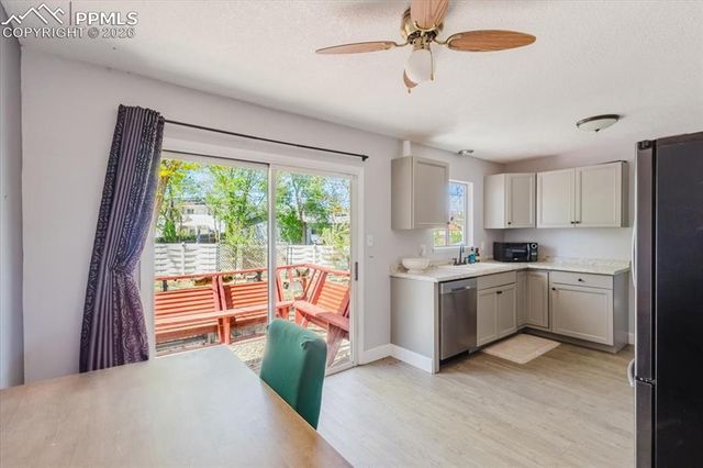 11 MacGregor Road, Pueblo, CO 81001