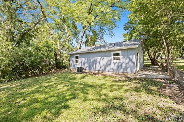 11 Edding Lane, Fairview Heights, IL 62208