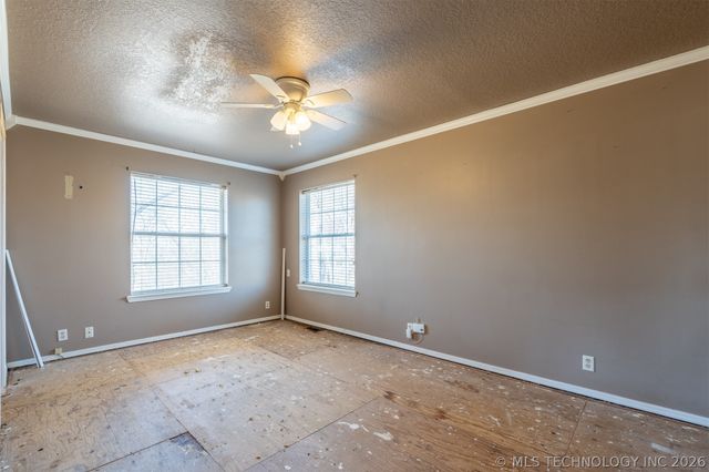 18641 Woodbriar Lane, Catoosa, OK 74015