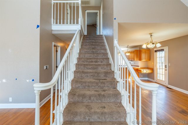 18641 Woodbriar Lane, Catoosa, OK 74015