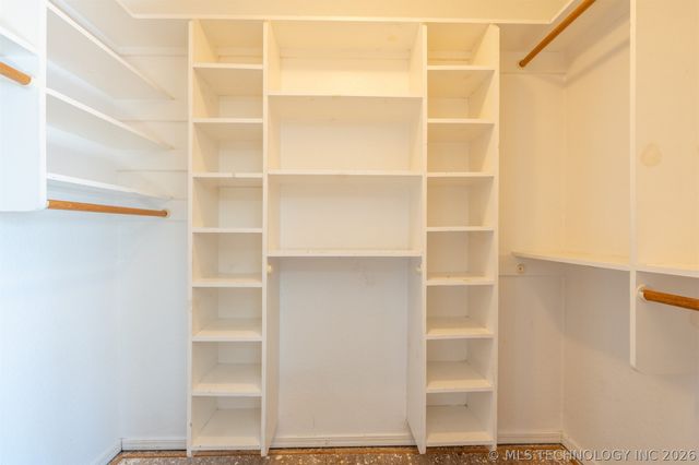 18641 Woodbriar Lane, Catoosa, OK 74015