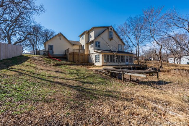 18641 Woodbriar Lane, Catoosa, OK 74015