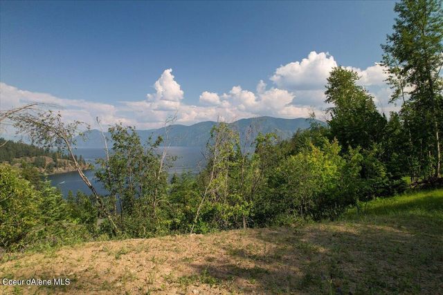 661 Midas Dr, Sagle, ID 83860