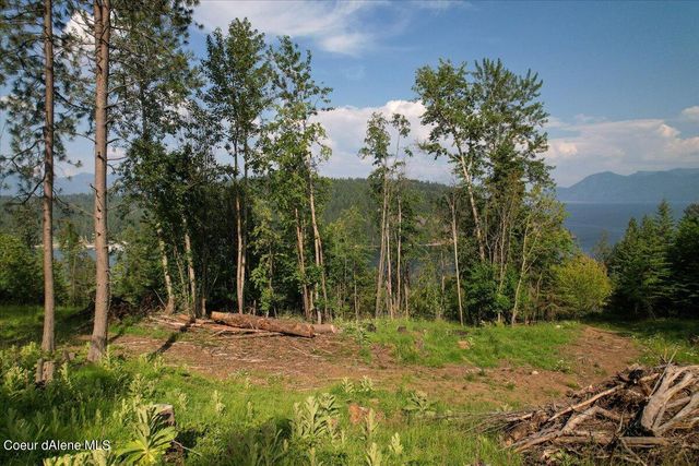 661 Midas Dr, Sagle, ID 83860