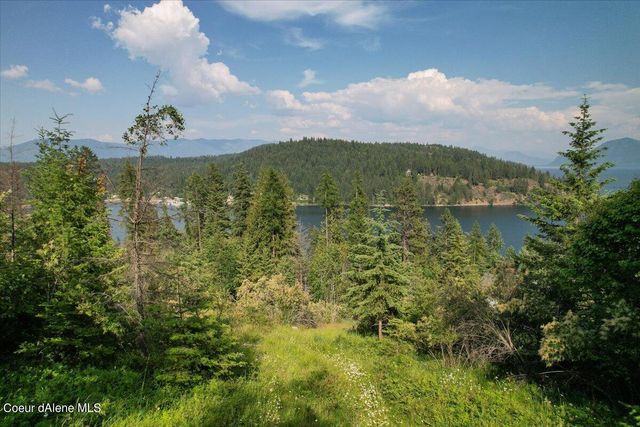 661 Midas Dr, Sagle, ID 83860