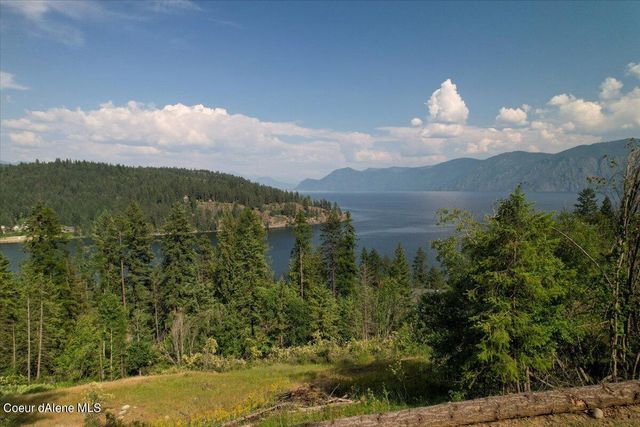 661 Midas Dr, Sagle, ID 83860