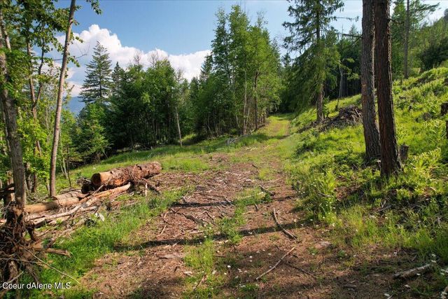 661 Midas Dr, Sagle, ID 83860
