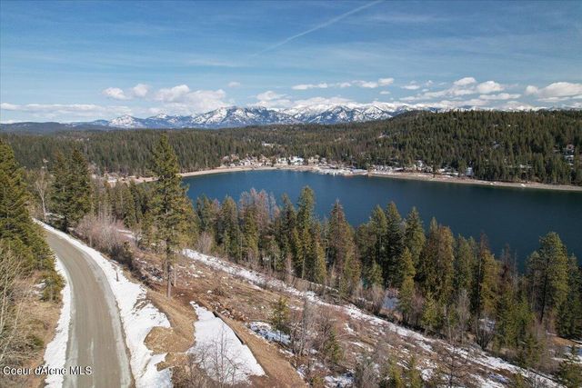 661 Midas Dr, Sagle, ID 83860