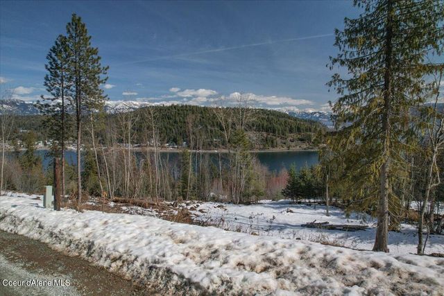 661 Midas Dr, Sagle, ID 83860