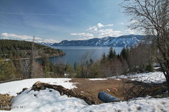 661 Midas Dr, Sagle, ID 83860