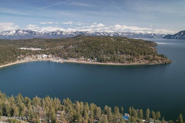 661 Midas Dr, Sagle, ID 83860