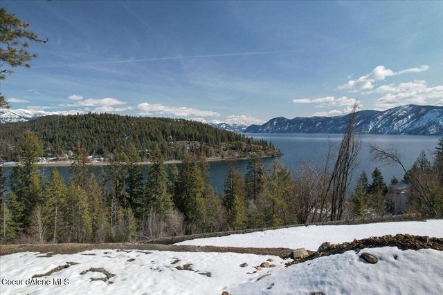 661 Midas Dr, Sagle, ID 83860
