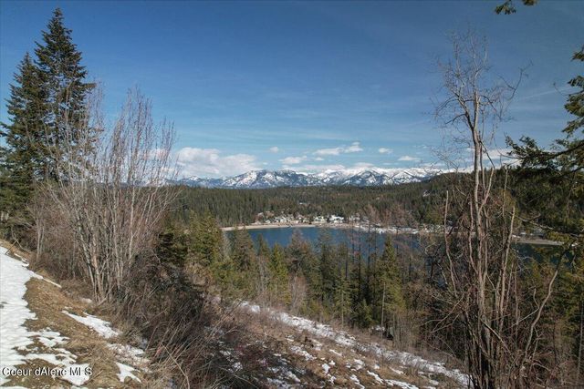 661 Midas Dr, Sagle, ID 83860