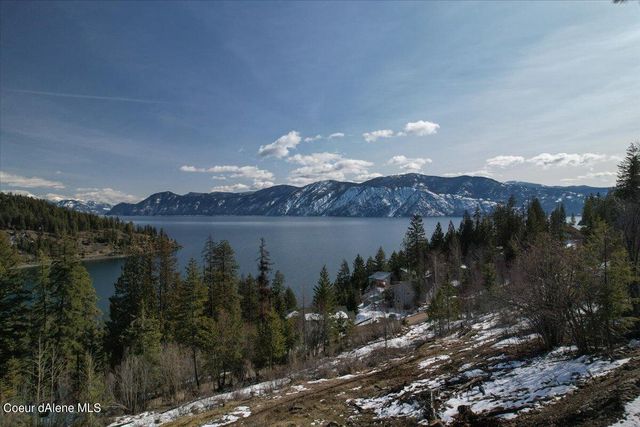 661 Midas Dr, Sagle, ID 83860