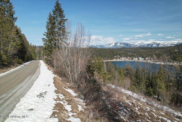 661 Midas Dr, Sagle, ID 83860