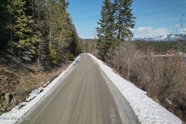 661 Midas Dr, Sagle, ID 83860