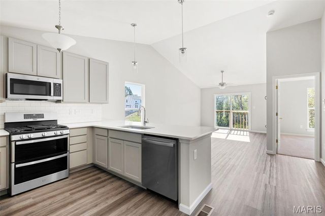 1906 Longview Lane, Rolla, MO 65401