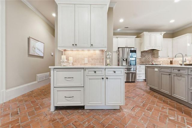 306 Greyhaven Lane, Marietta, GA 30068