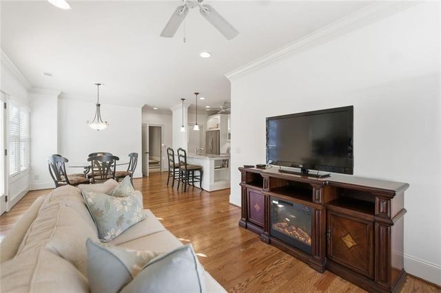 306 Greyhaven Lane, Marietta, GA 30068